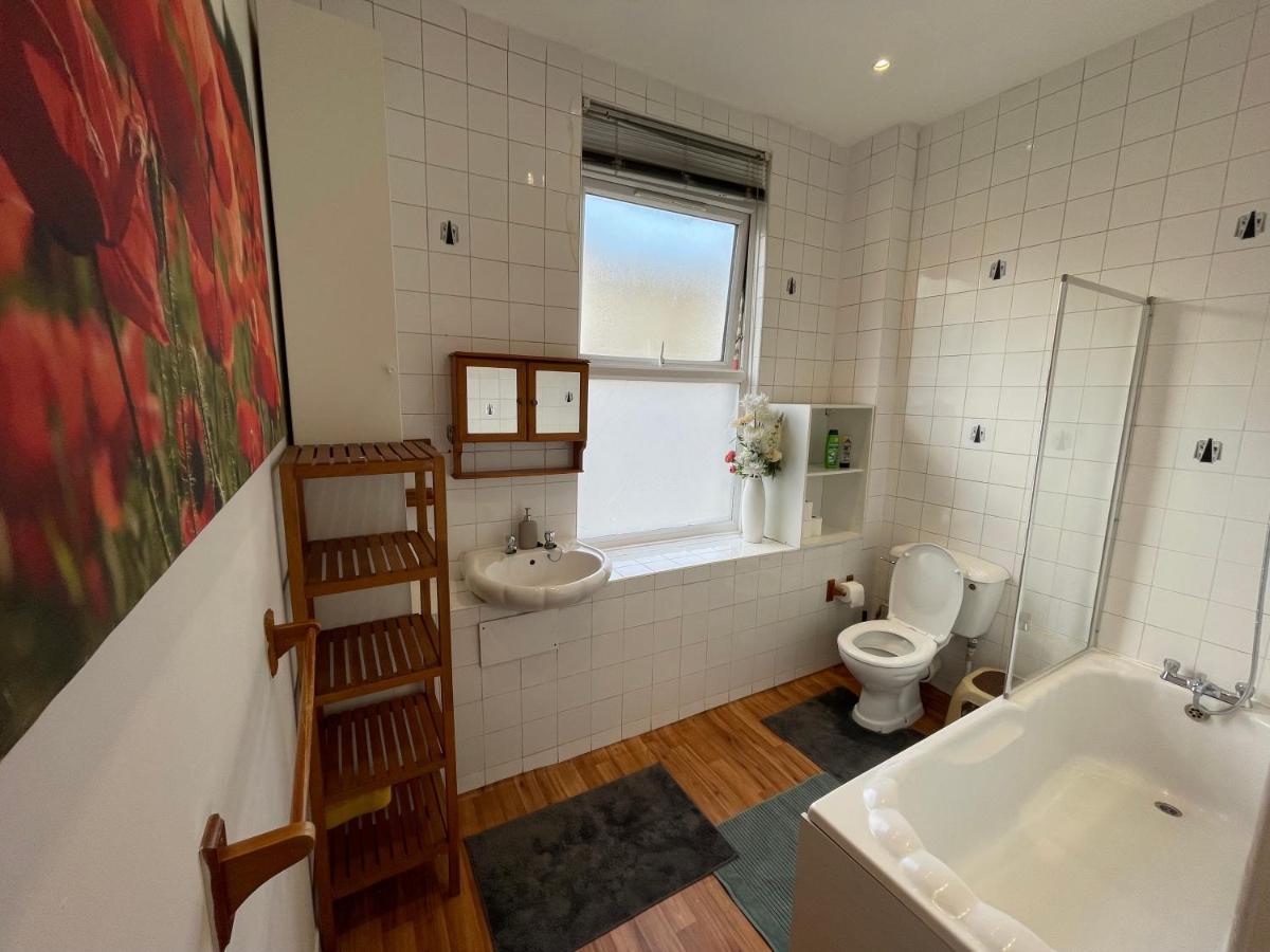 Spacious Family Flat London Bagian luar foto