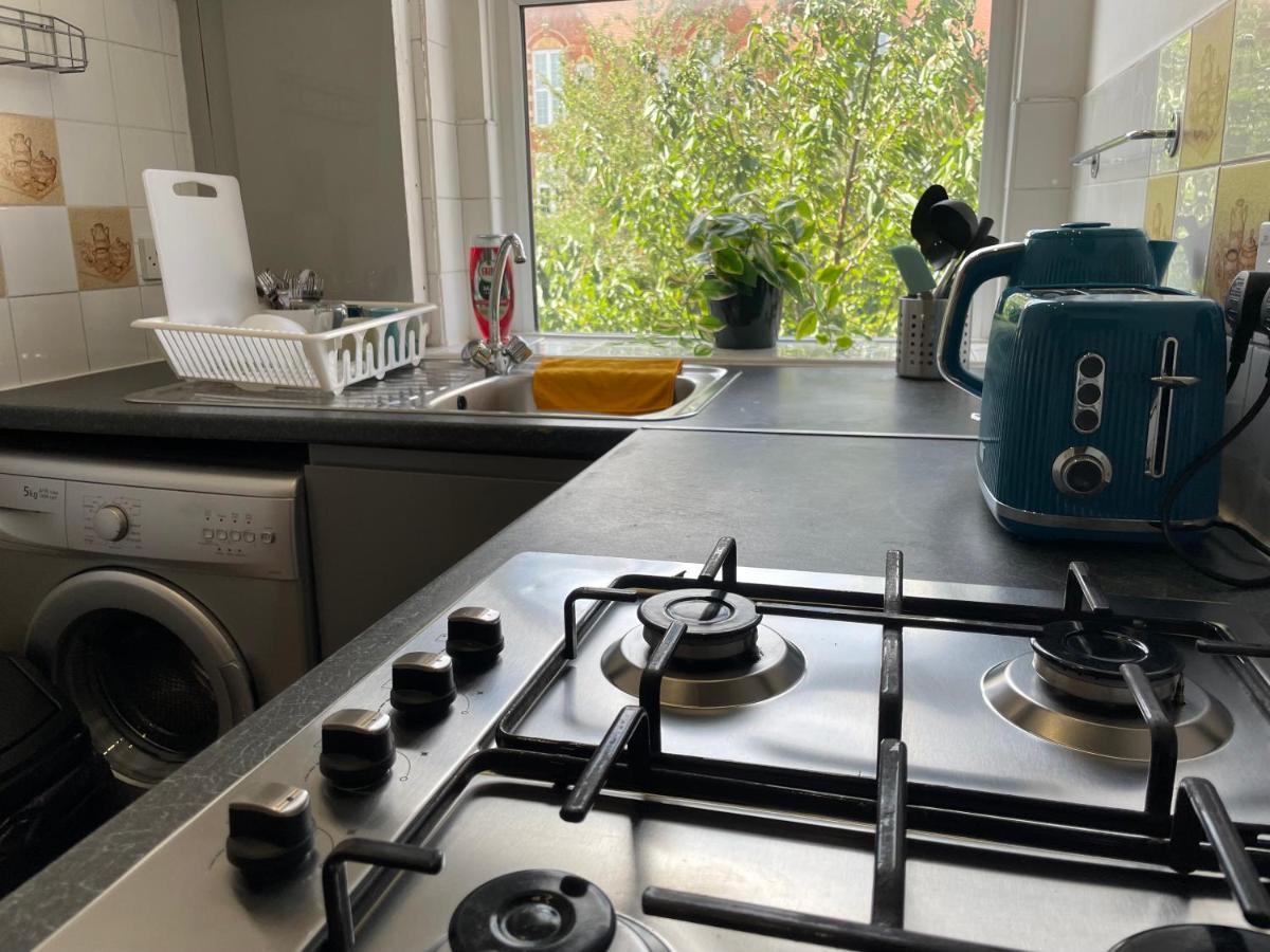 Spacious Family Flat London Bagian luar foto